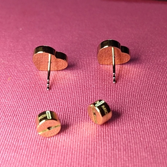 Michael Kors Crystal Heart Studs Earrings Gold Tone - Picture 11 of 11